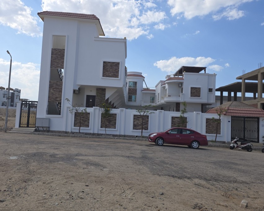 Cały Apartamentowiec w dzielnicy Alahya